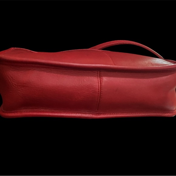 Coach Vintage NYC Red Companion Bag# 9300 Authenticated - Picture 7 of 12